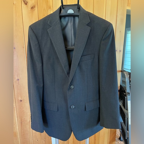 Men’s Wearhouse suit